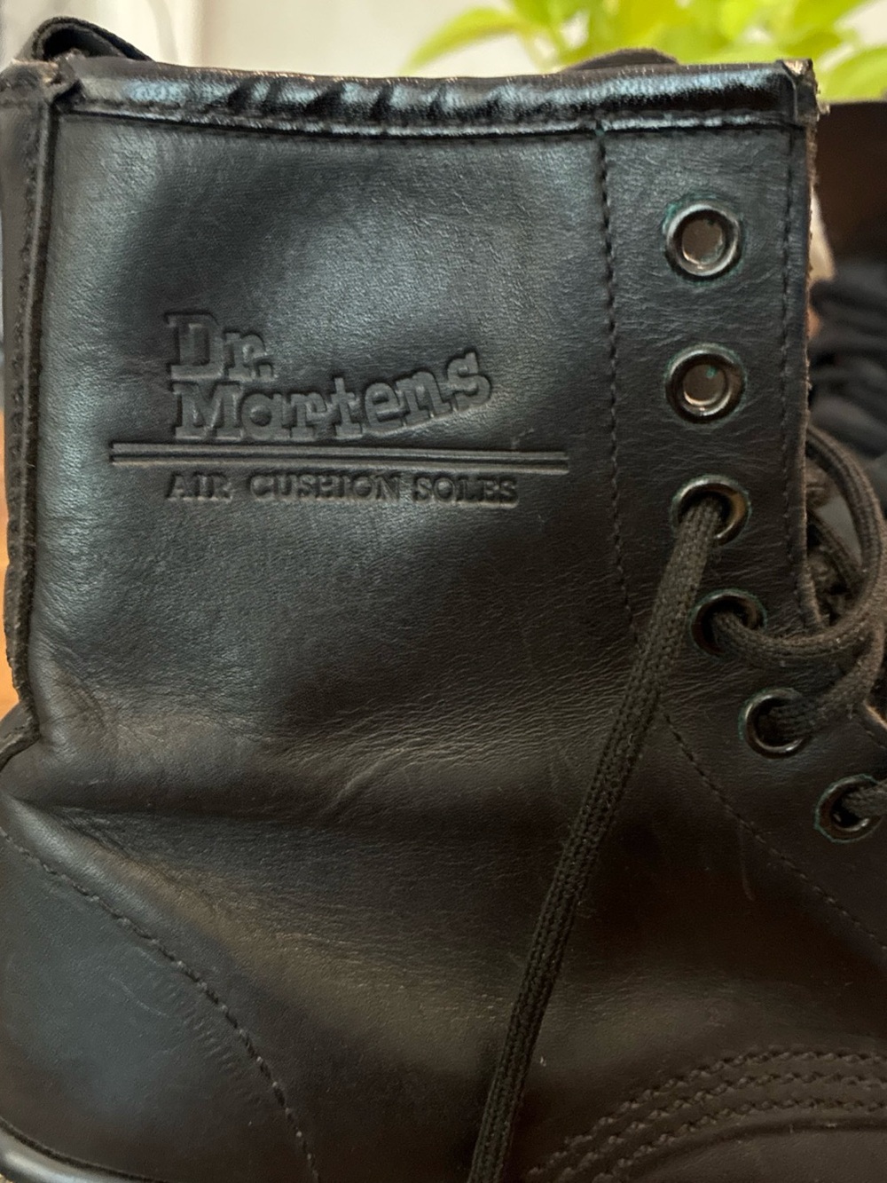 Vtg 1990s Dr. Martens 1460 Made in England Black Smooth Leather Boots UK 4 US 6 - Picture 2 of 16